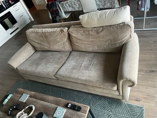 Sofá beige | Disponible a finales de abril