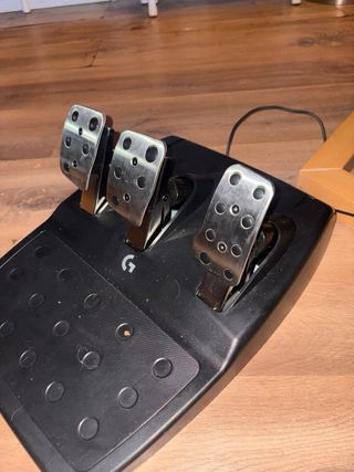 Volante Logitech G923 se con caja de cambios