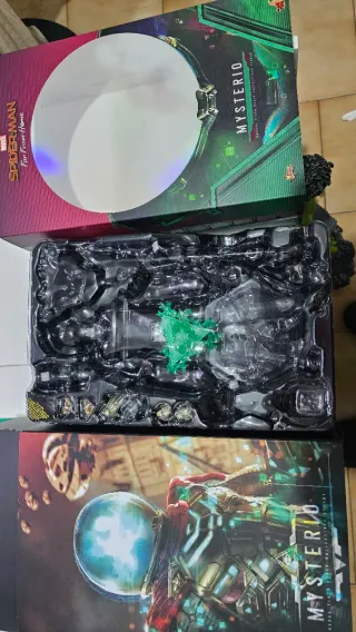 Hot Toys Mysterio Action Figure
