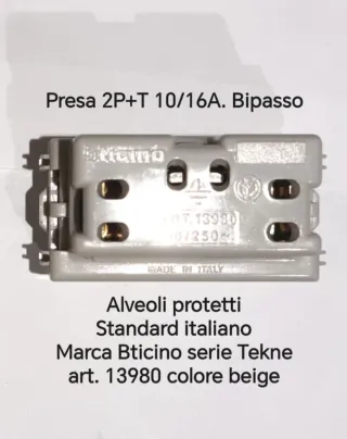 Presa 2P+T 10/16A. Bticino serie Tekne art. 13980