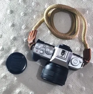 Cámara Fujifilm X-T200 con objetivo 15-45mm