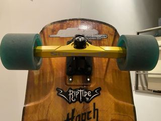 Longboard Moonshine Hooch con ejes Surf Rodz