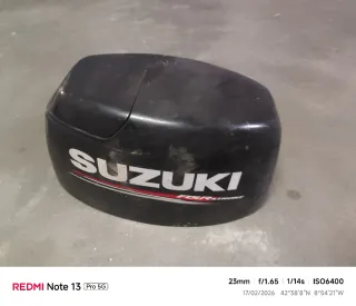 Capota de motor negra