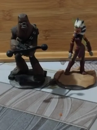 Figuras Star Wars Chewbacca y Ahsoka