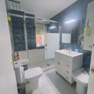 Se alquila y vende piso amplio y luminoso