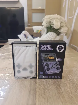 Consola Portátil R36S 21.000 juegos