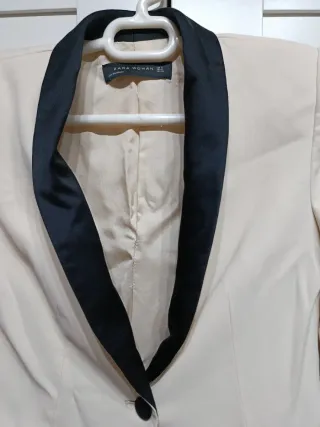 Americana Zara Beige y Negro