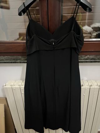 Vestito Tubino nero con scollo a V