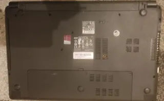 Portátil Acer Aspire E1-522