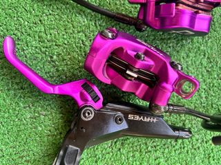 Frenos Hayes A4 Morado sponsor edicion