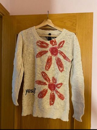 Jersey Desigual flores rojas TALLA 13/14 años