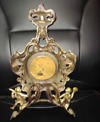 Reloj de sobremesa metal dorado antiguo