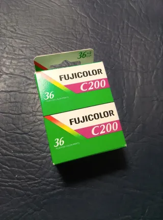 2 Fujifilm C200 35mm 36exp
