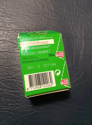 2 Fujifilm C200 35mm 36exp