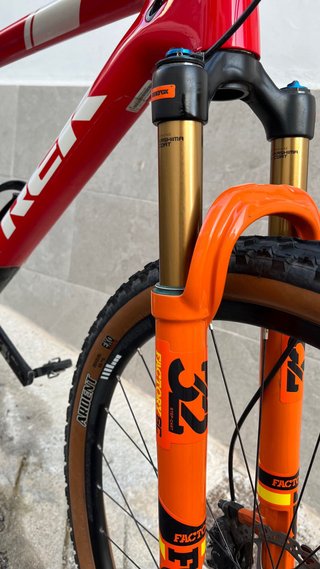 Trek Procaliber 9.7 Carbono Fox 32 Kashima