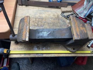 Tornillo de banco industrial