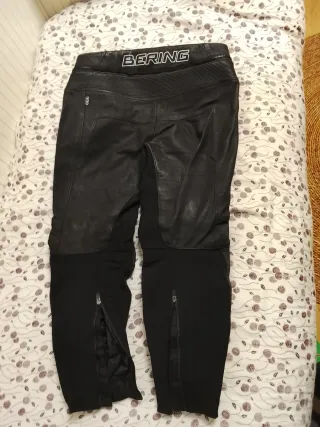 Mono dos piezas y botas moto Bering negra