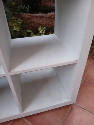 Estantería blanca modular