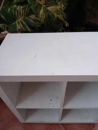 Estantería blanca modular