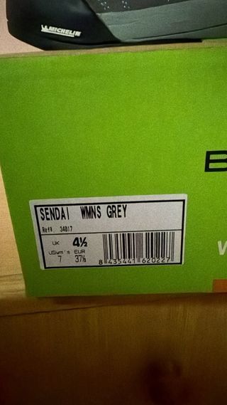 Zapatillas Boreal trekking grises y turquesa