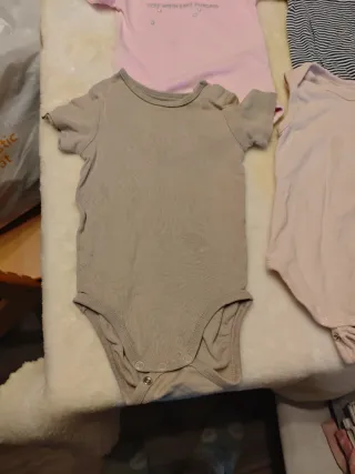 Bodys manga corta niña 6-9 meses