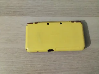 Nintendo 2DS XL Pikachu
