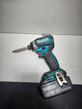 Atornillador de impacto Makita 18V
