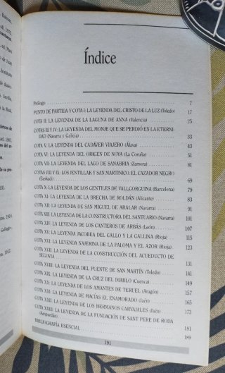 Dos Guías de la España Insólita. Juan G. Atienza.