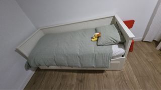 Cama HEMNES Ikea blanca con 2 colchones