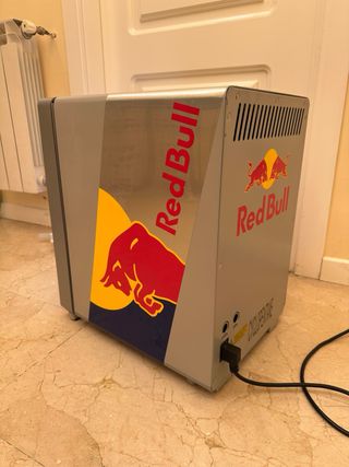 Mini Nevera Red Bull Edición Limitada