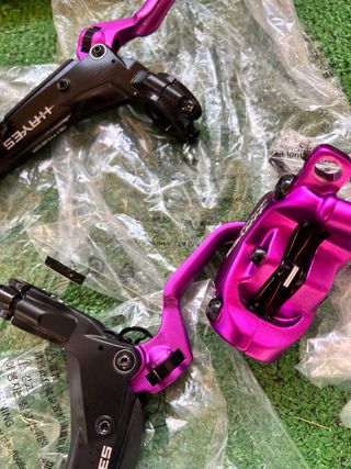 Freno Hayes A4 Morado