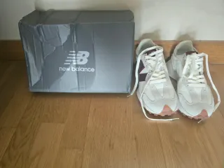 Zapatillas New Balance 327 Morado/Blanco