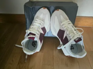 Zapatillas New Balance 327 Morado/Blanco