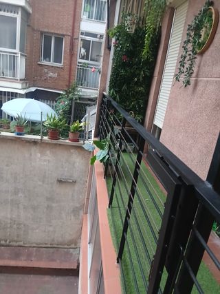 Tendedero pared plegable marrón 4 cuerdas