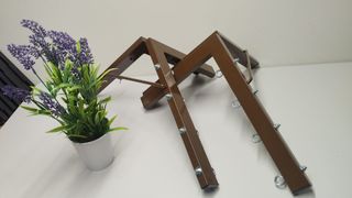 TENDEDERO PLEGABLE DE PARED MARRON 4 CUERDAS