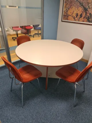 Mesa redonda reuniones 130cm