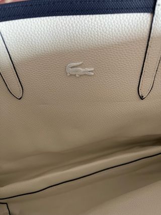 Bolso Tote Lacoste Azul y Neceser Beige