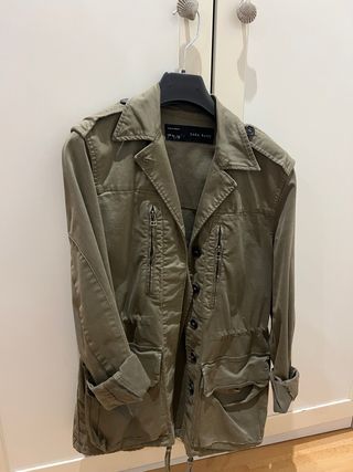 Parka militar Zara verde caqui