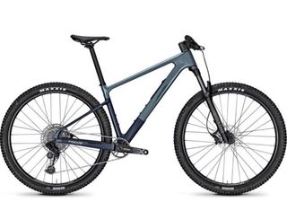 Bicicleta Focus Raven 8.7 carbono