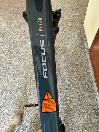 Bicicleta Focus Raven 8.7 carbono