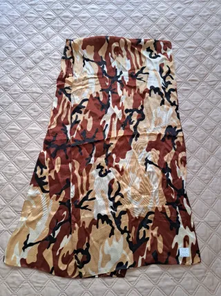 Sciarpa in viscosa e seta camouflage