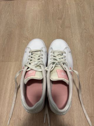 Zapatillas Nike chica.