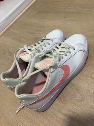Zapatillas Nike chica.