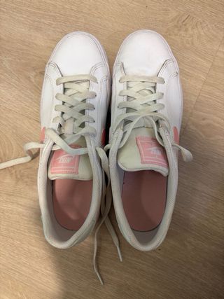 Zapatillas Nike chica.