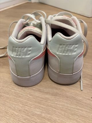 Zapatillas Nike chica.