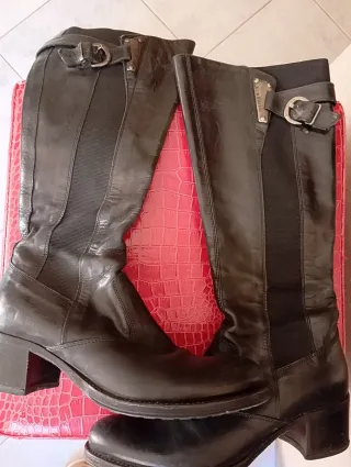 Stivali Nero Giardini neri in pelle