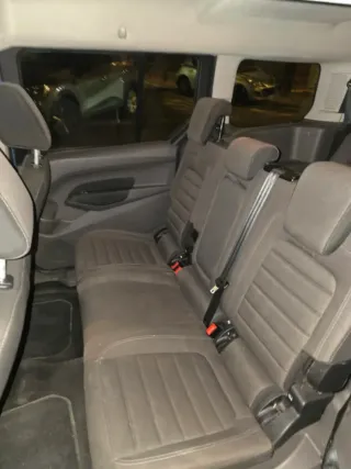 Alquiler Furgoneta 7plazas Viajes privados etc.