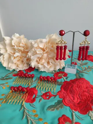Conjunto Flamenca Pendientes y Peinetas