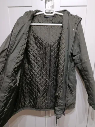 Abrigo verde Stradivarius con borreguito