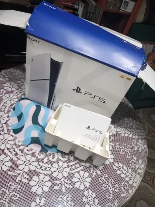 Caja vacia PlayStation 5 + Manual